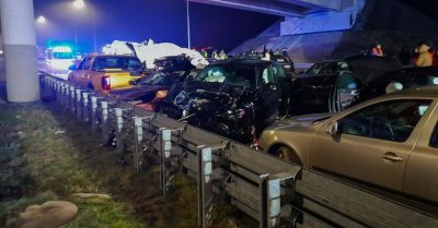 Lubelskie: 18 samochodów zderzyło się wieczorem w karambolu; S19 w stronę Rzeszowa wciąż zablokowana