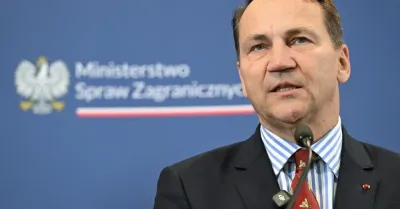 Sikorski: dziś nie ma problemu z szybką organizacją konsultacji w UE, przyspieszyć trzeba produkcję wojskową